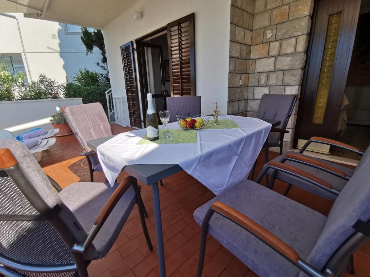 Apartments Ljiljana Клек Екстериор снимка