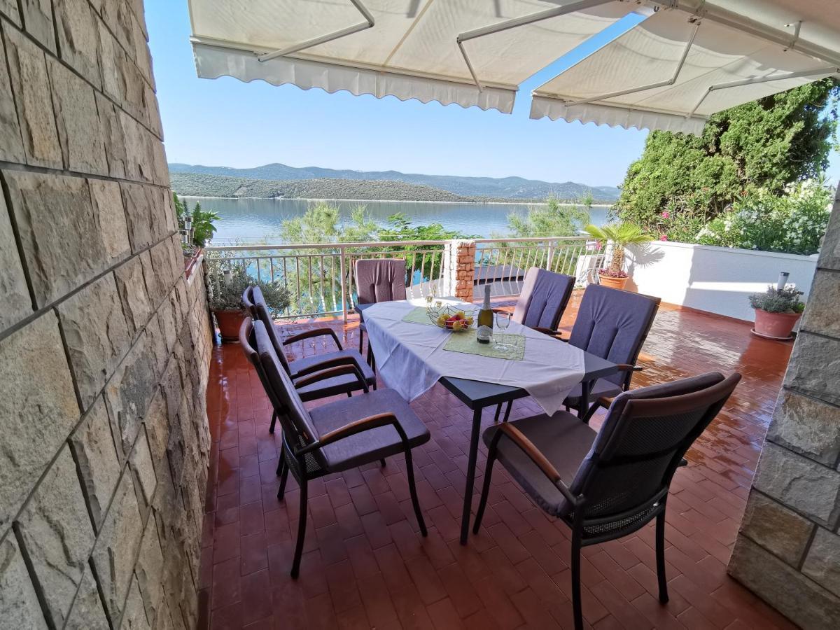 Apartments Ljiljana Клек Екстериор снимка