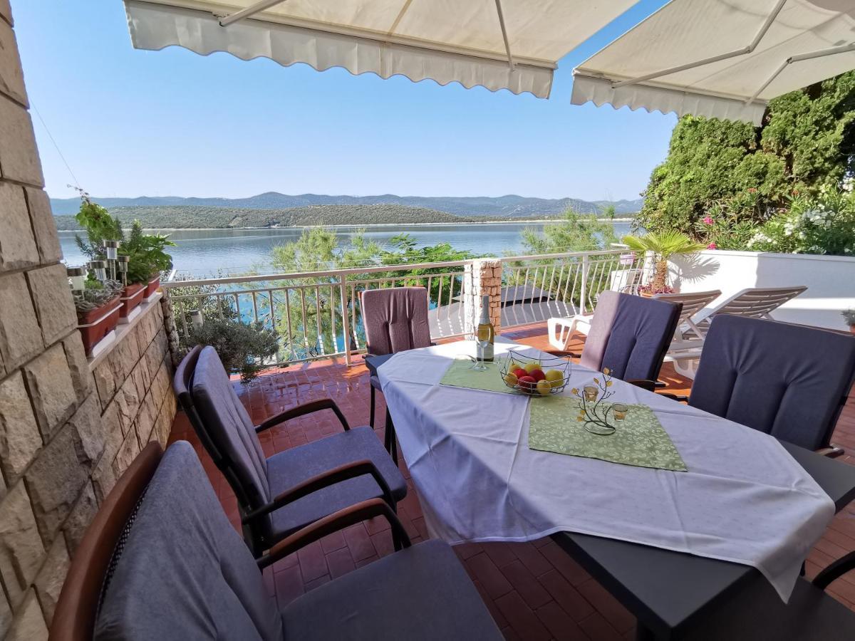 Apartments Ljiljana Клек Екстериор снимка