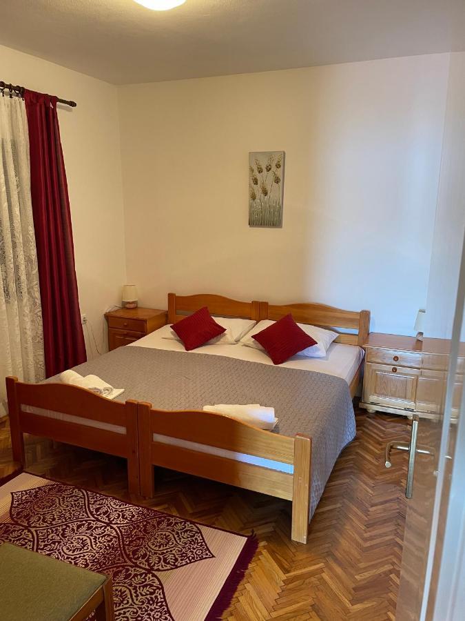 Apartments Ljiljana Клек Екстериор снимка