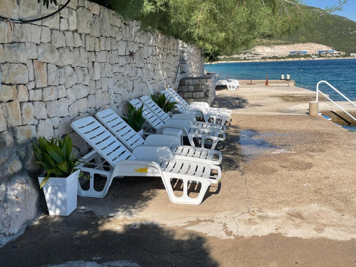 Apartments Ljiljana Клек Екстериор снимка