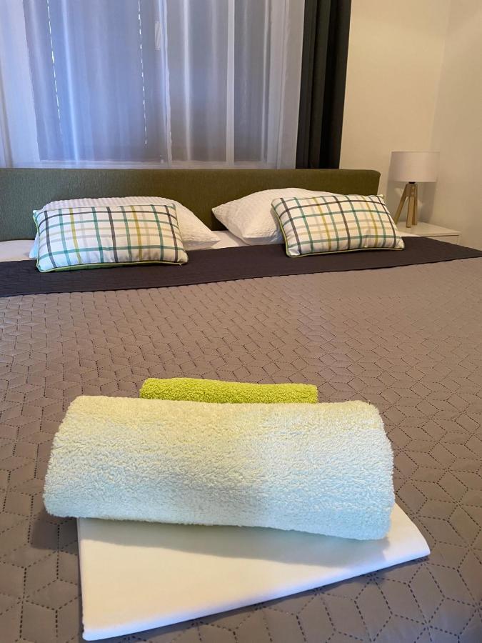 Apartments Ljiljana Клек Екстериор снимка