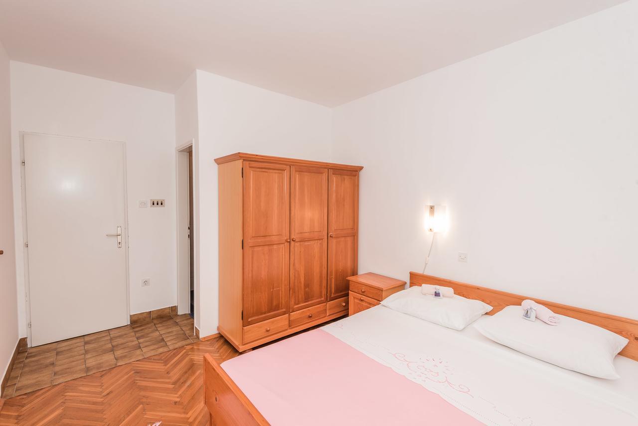 Apartments Ljiljana Клек Екстериор снимка