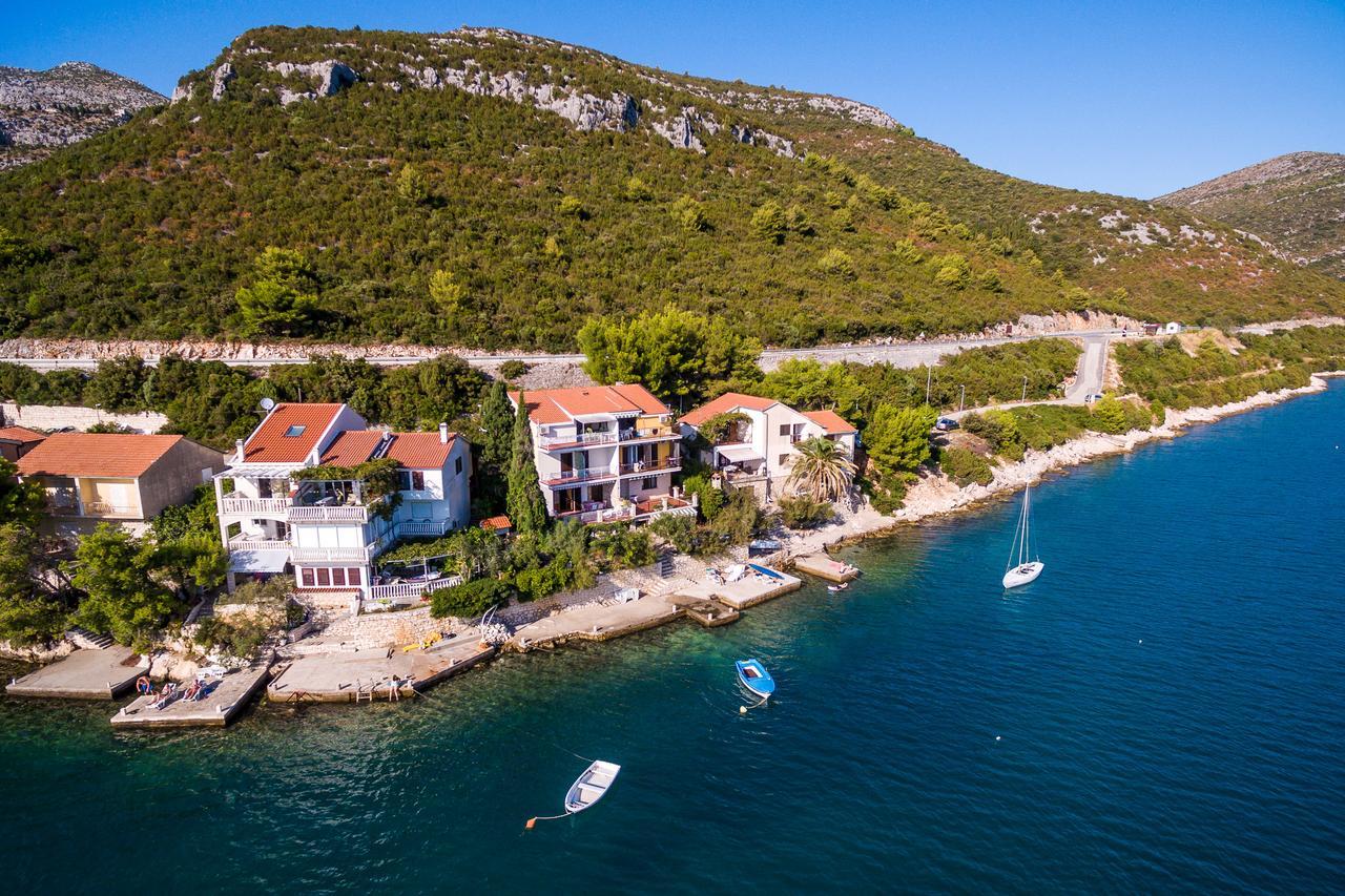 Apartments Ljiljana Клек Екстериор снимка