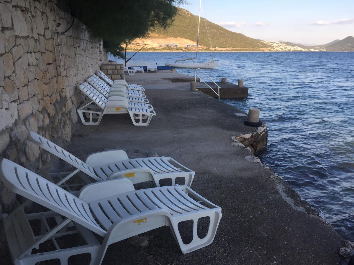 Apartments Ljiljana Клек Екстериор снимка